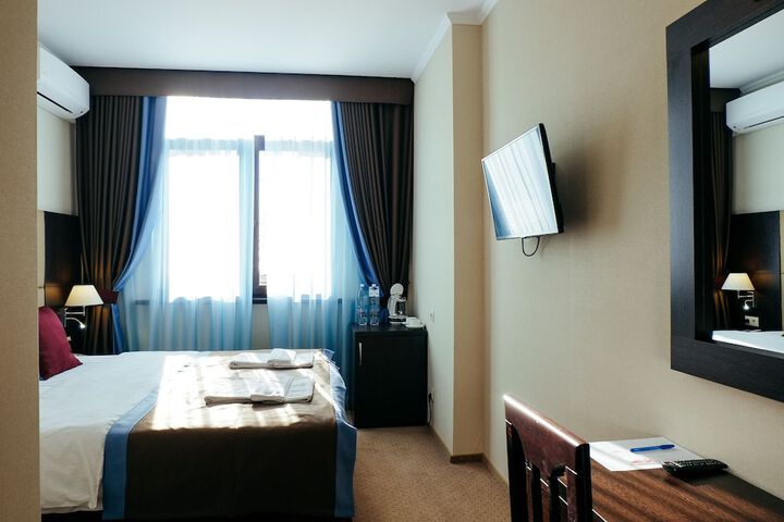 Room 14 of 81
