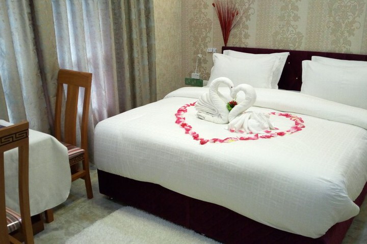 Room 15 of 35