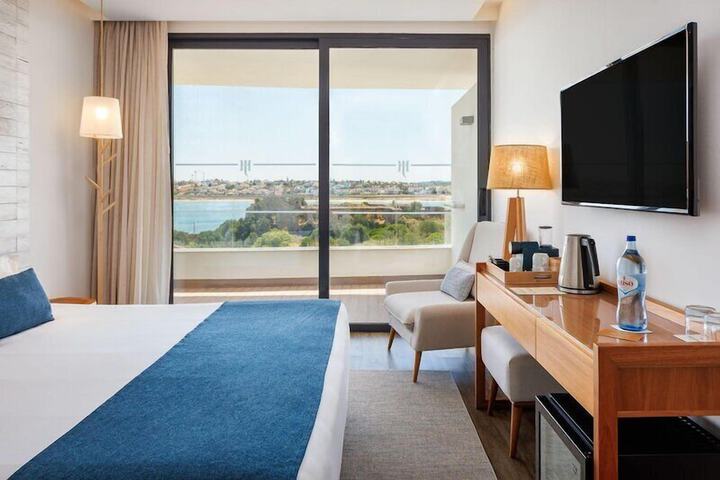 Room 10 of 59