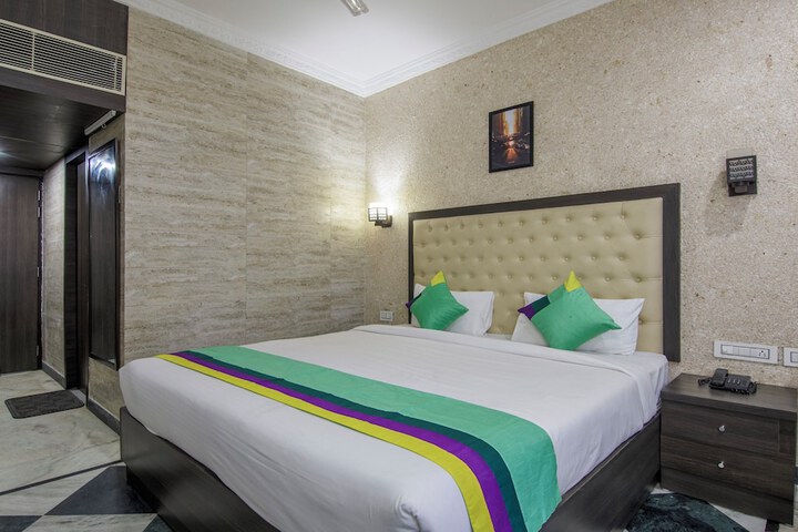 Room 7 of 29