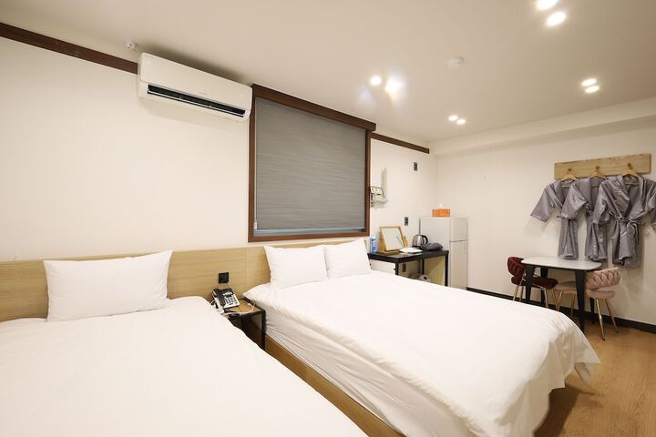 Room 30 of 75