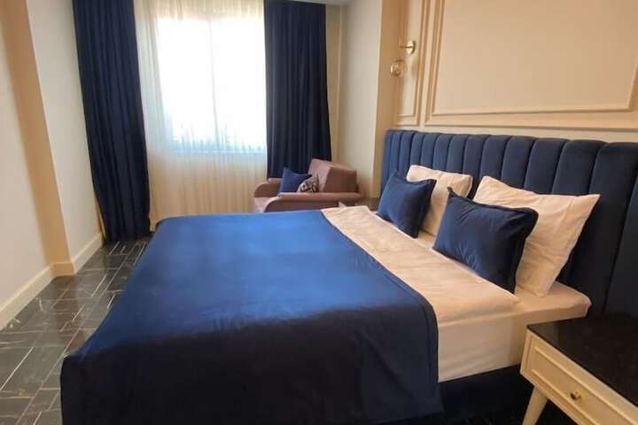 Room 13 of 75