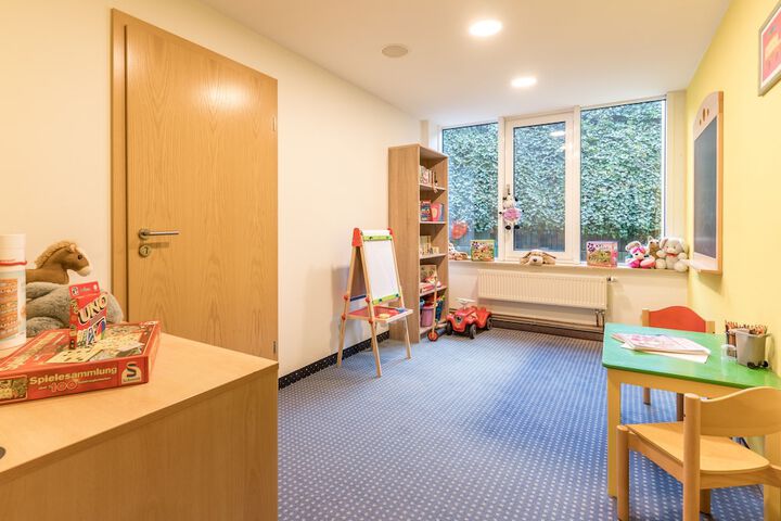 Room 15 of 34