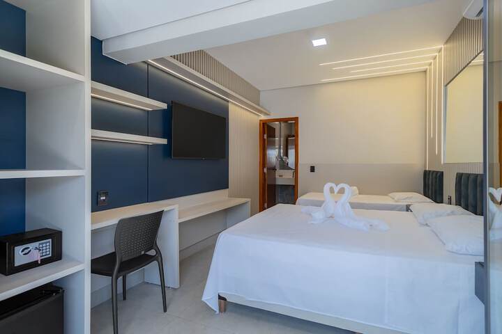 Room 35 of 102