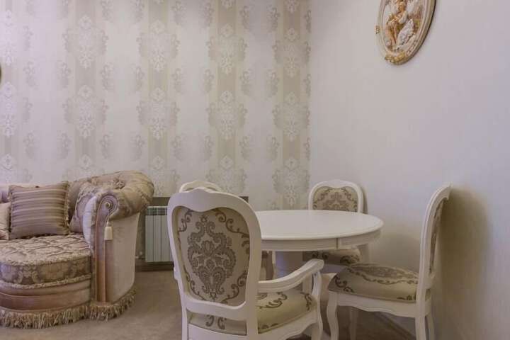 Room 47 of 143