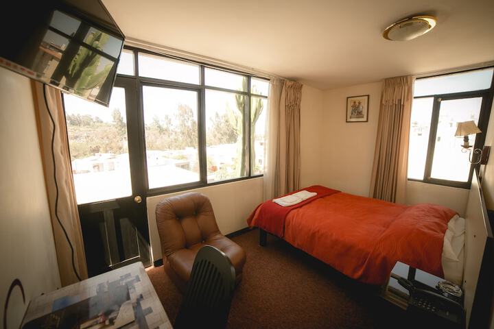 Room 28 of 64