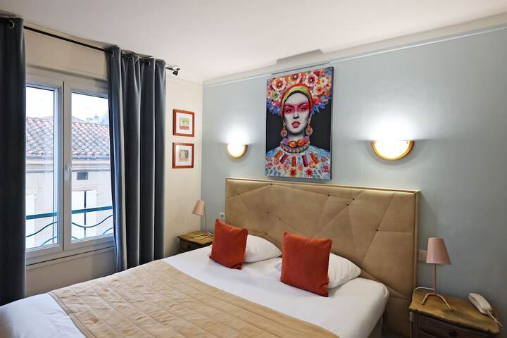Room 33 of 61