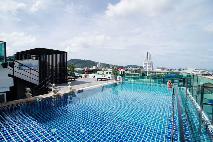 Pool Hotel