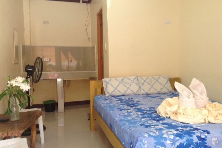 Room 6 of 20