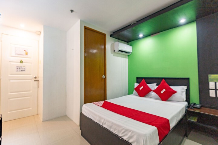 Room 10 of 23