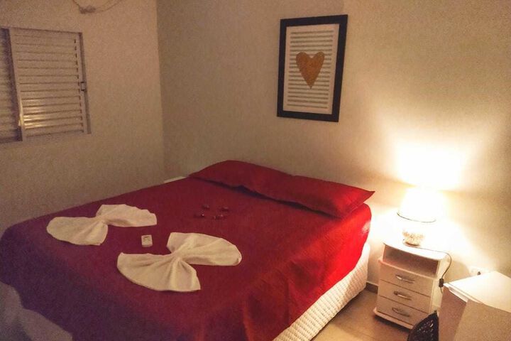 Room 8 of 10