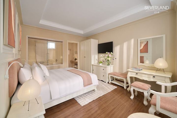 Room 10 of 50