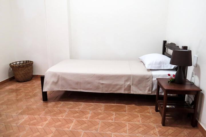 Room 49 of 143