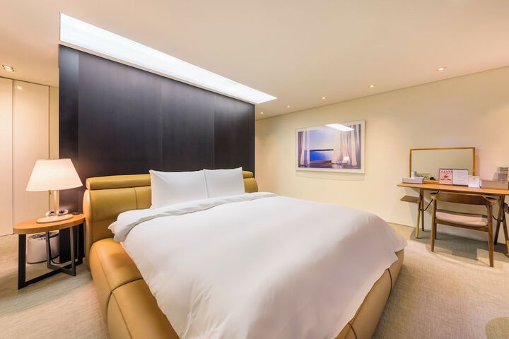 Room 50 of 179