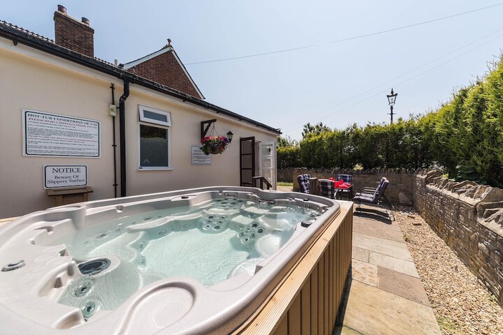 Hot Tub 137 of 150