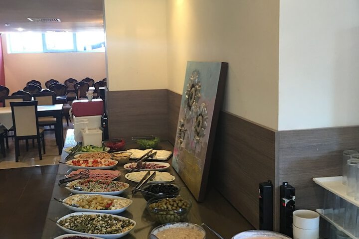 Dining 54 of 153