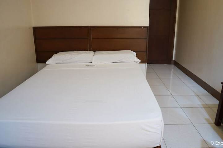 Room 7 of 19