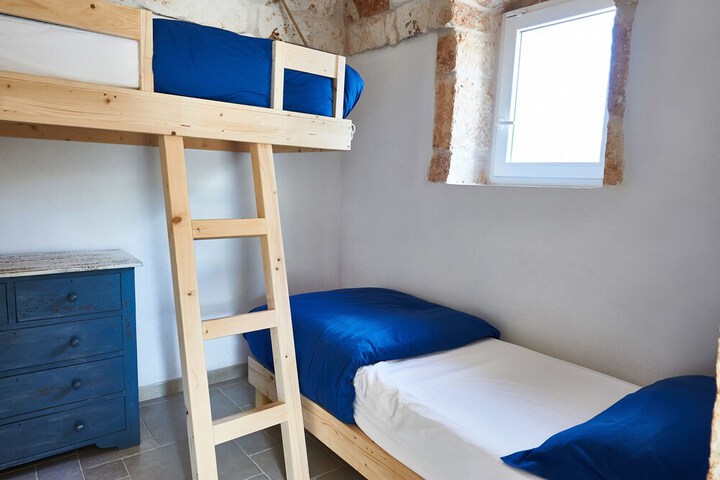 Room 3 of 55