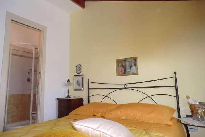 Room 4 of 45