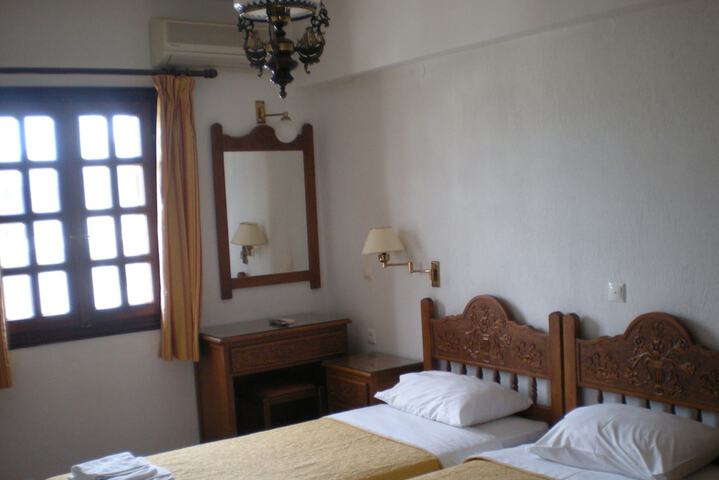 Room 9 of 58