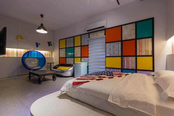 Room 18 of 43