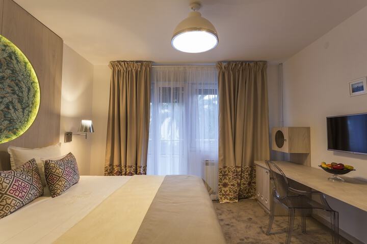 Room 17 of 104