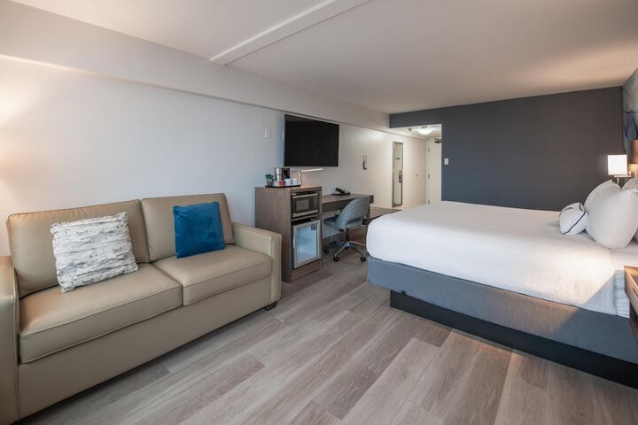 Room 9 of 53