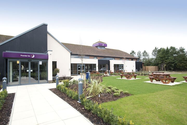 Premier Inn Newbury Town Centre South A339