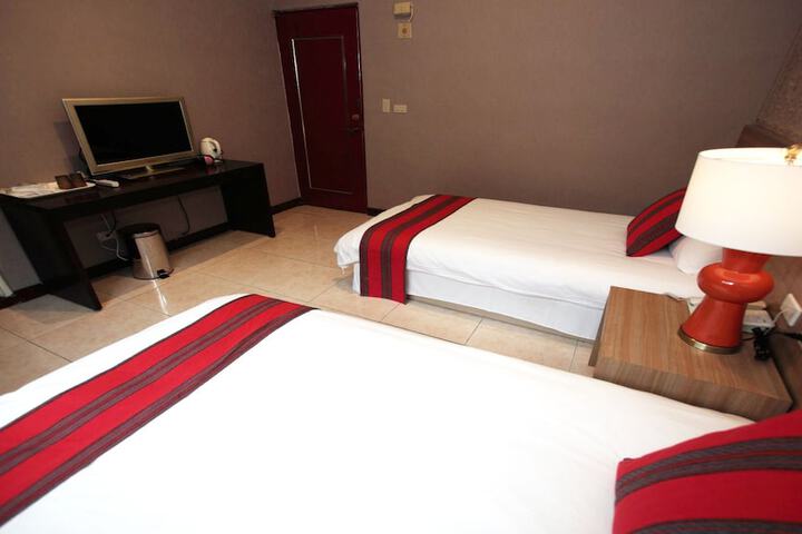 Room 2 of 36