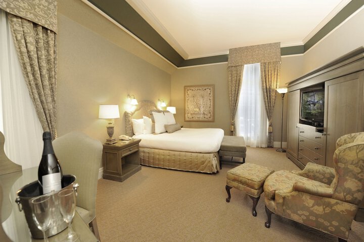 Room 3 of 24