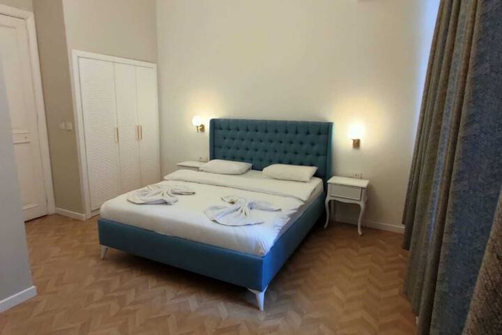 Room 19 of 32