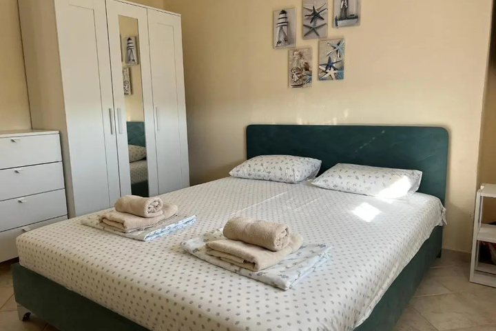 Room 3 of 16
