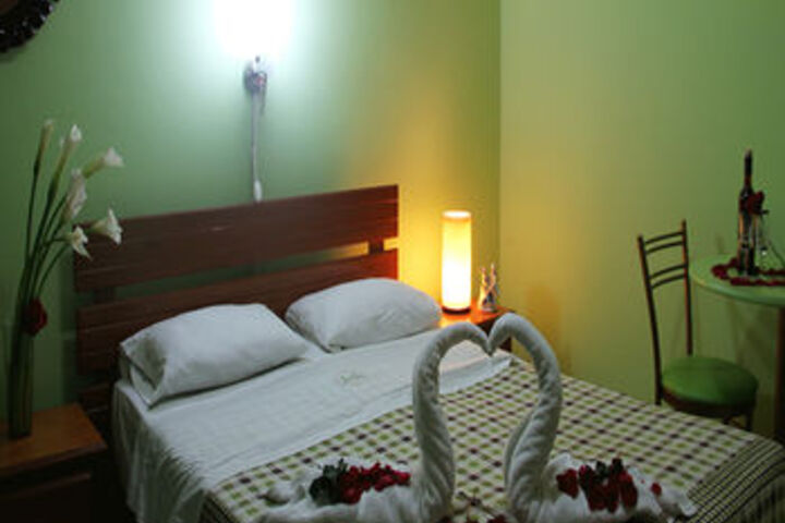 Room 13 of 22