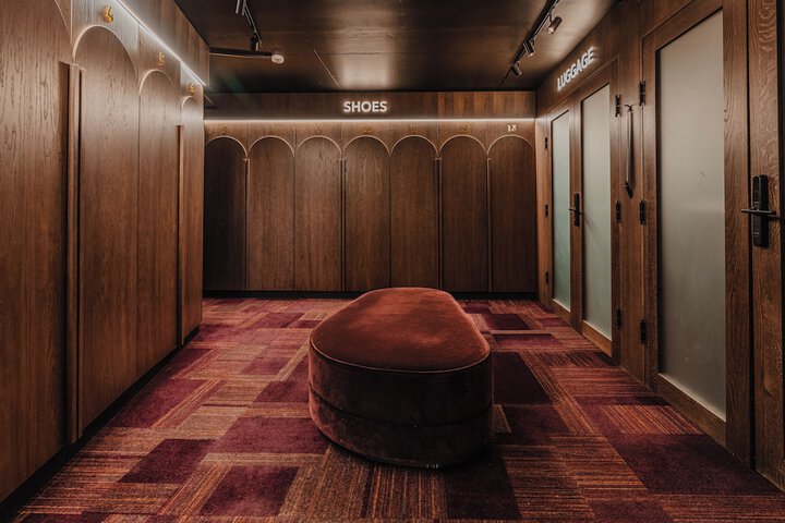 Hotel 2 of 105