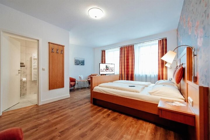 Room 15 of 30