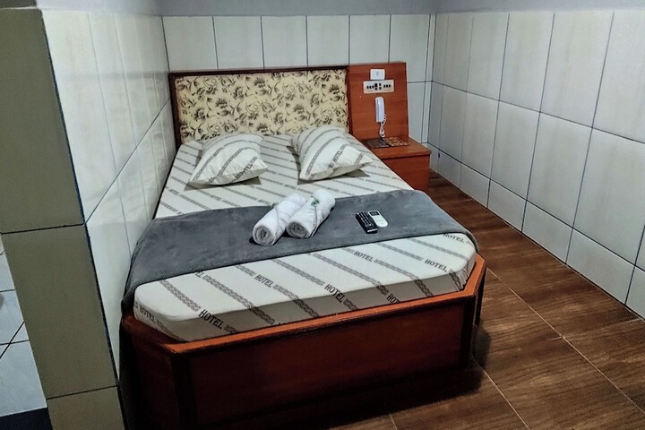 Room 3 of 22