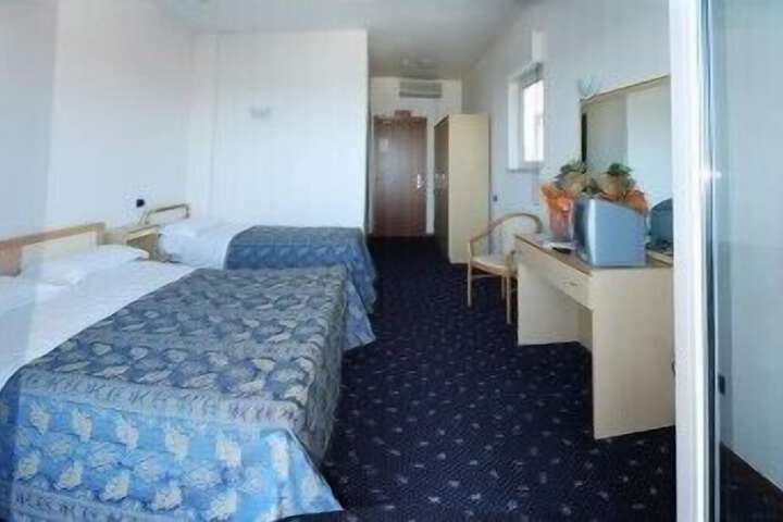 Room 22 of 75