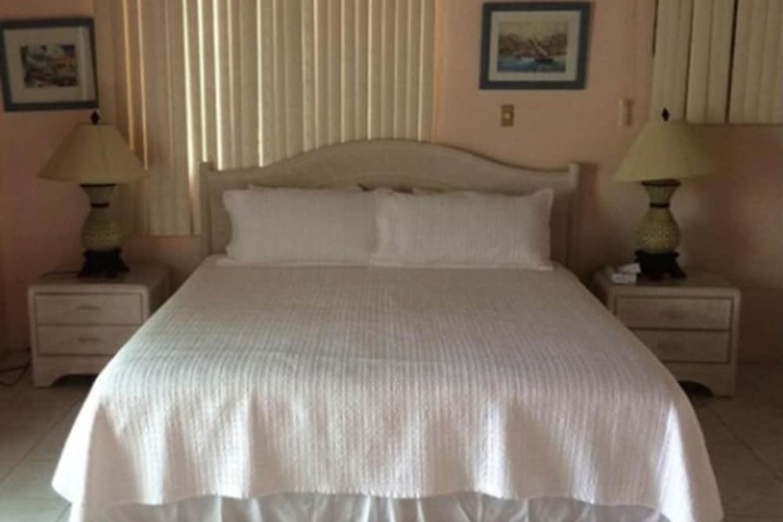 Room 21 of 39
