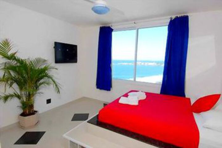 Room 2 of 27