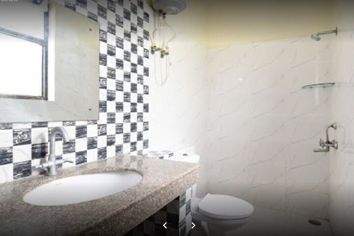 Room 20 of 25