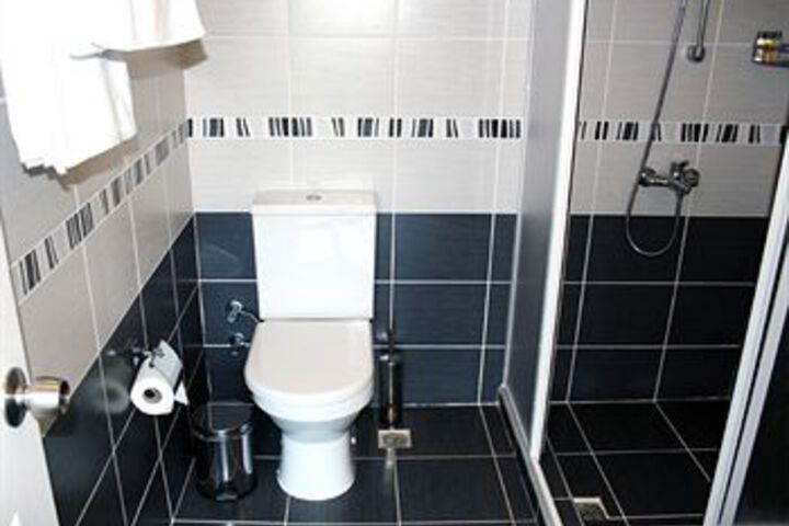 Room 2 of 30