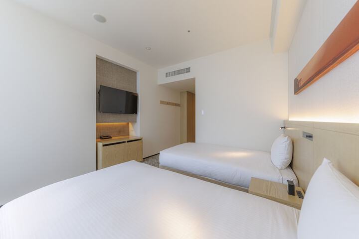 Room 57 of 121
