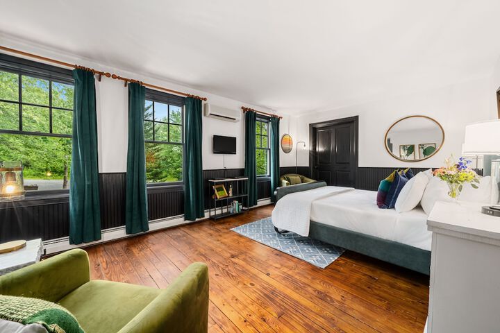 Room 48 of 172