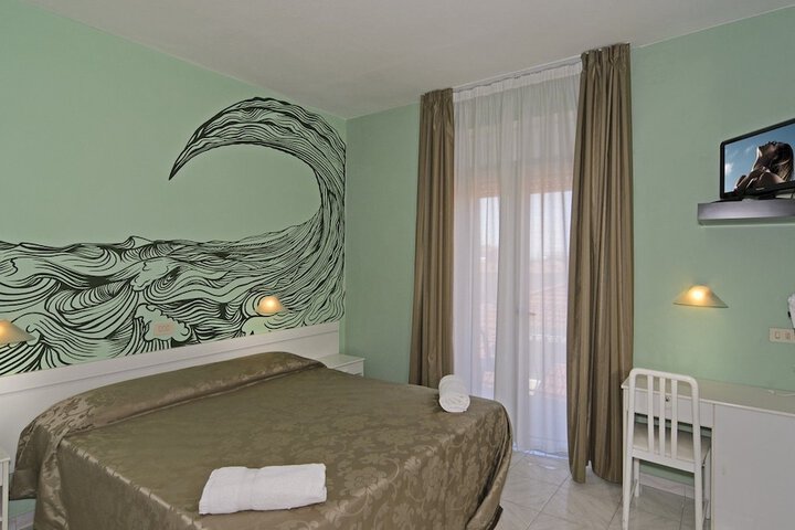 Room 5 of 60
