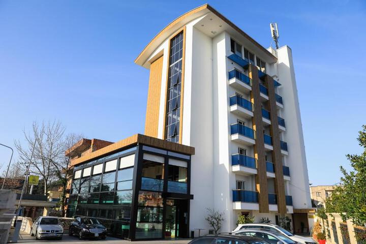 White Dream Hotel