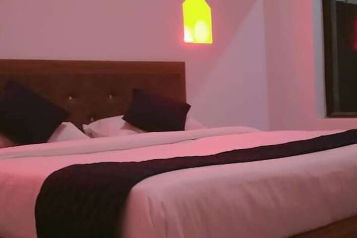 Room 11 of 22