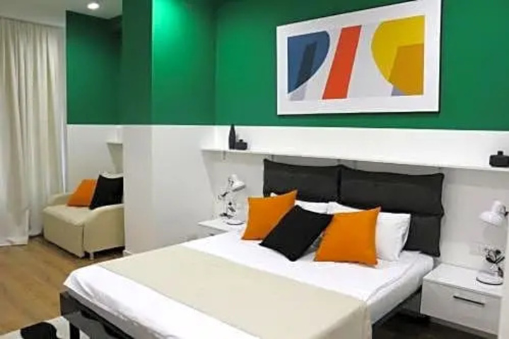 Room 7 of 10