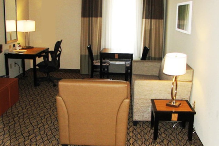 Room 10 of 51