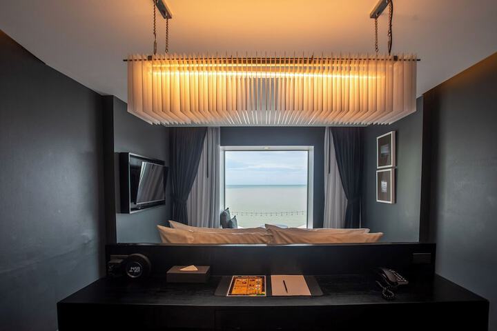 Room 36 of 54
