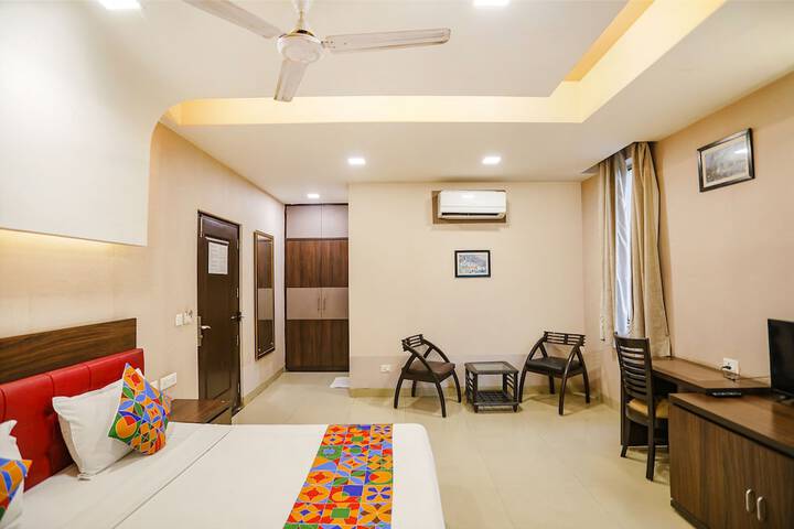 Room 14 of 32